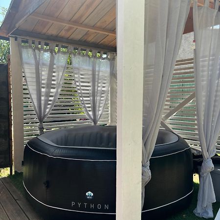 Le Chalet Pignantais Avec Option Jacuzzi Pignans Exterior foto